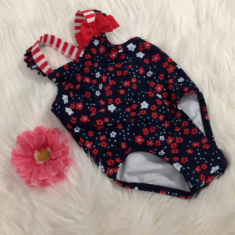 New one piece swimming suit